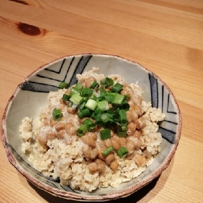 オートミールが納豆とねぎのおかげでとってもおいしく食べられました☆健康的でいいですね♪